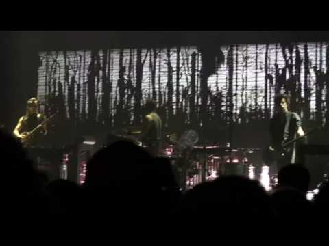 Nine Inch Nails - Ghosts 28 (live from Sacramento)