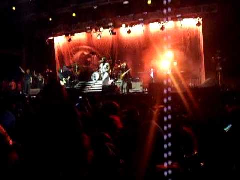 Dizzee Rascal vs Nirvana LIVE @ Global Gathering 2010