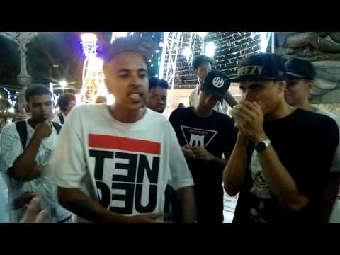Duelo de Mc'S Poca as Caxa na Praça do Campo Grande - Salvador/Ba