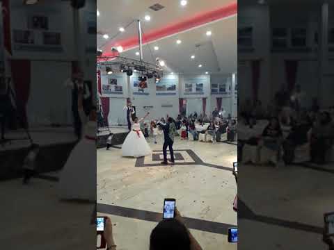 BOLU yeni çağa düğününde ısmail yıldırım ve Eda yıldırım ciftinden erik dali oyunu