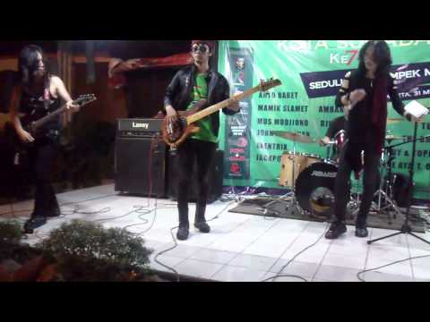 Exentrix Feat John Paul Ivan   Whole lotta love