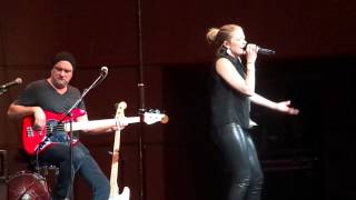 LeAnn Rimes - Last Thing On My Mind (Live at the Royal Concert Hall, Glasgow 15.09.13)
