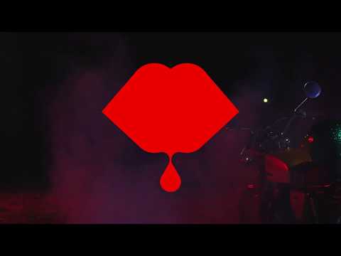 Hey Bésala. - I.K.K.I. (o el inesperado regreso desde las cenizas)