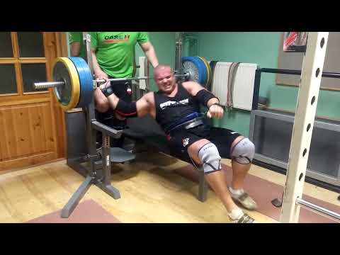 130 kg bodyweight bench press 130kg x 26, Rauno Heinla.