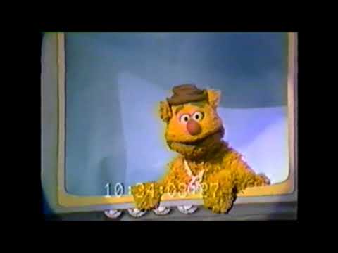 ''There Is Somebody Underneath Me!'' (1980 World Puppetry Festival)