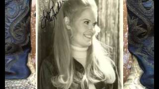 LYNN ANDERSON MEMORIES AND MEMENTOS