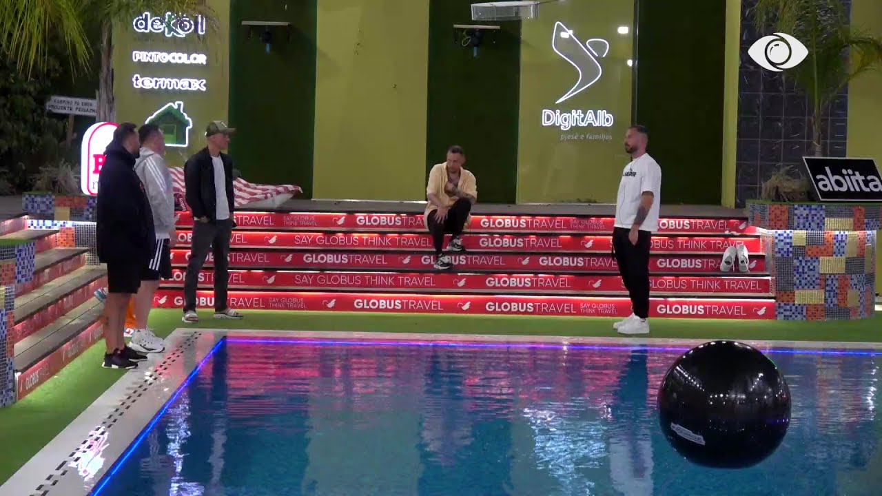 Grupi i djemve bën prova për videoklipin e tyre