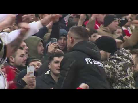 Super Video! Torje şi Nistor au pierdut 2 puncte cantand in tribuna MEGA AMUZANT!!