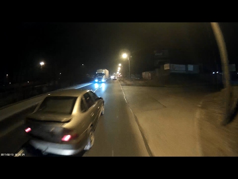 IUK-781 Centizés - Close pass