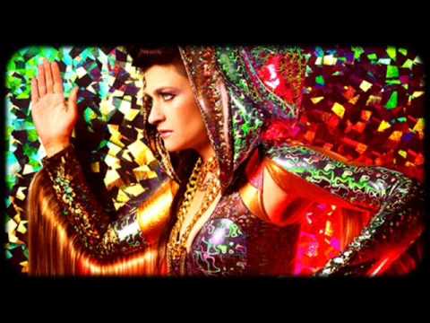 Videoclip de Back It Up, Boys — Peaches