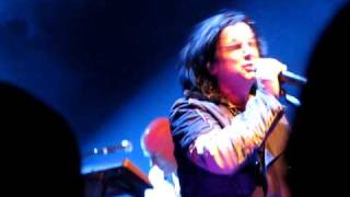 Video clip of Marillion&#39;s &quot;A Legacy&quot; in Montreal, 4 April 2009 at L&#39;Olympia.