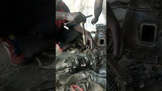 Download lagu what is the  cause of this stuck in gear? #gears #gearbox mp3