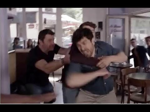 Adrian et Xavier se battent avec les agresseurs - Clem SAISON 8