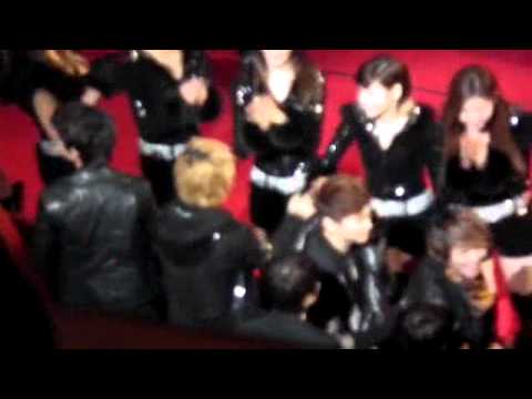 [FANCAM] 110120 SHINee @ SMA 2011