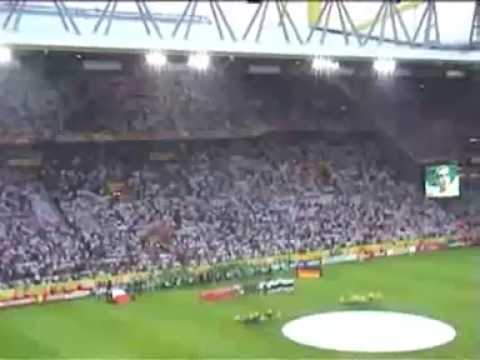 Gänsehaut  Länderspiel Deutschland-Polen( Schau mal in meinem Kanal 1000000FANS hier rechts)