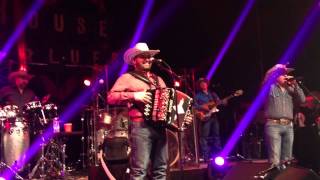 Estas que te pelas (INTOCABLE)