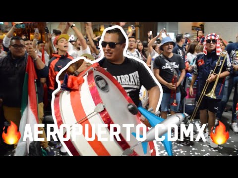 "RECIBIMIENTO A CHIVAS EN CDMX!!! Barra insurgencia, previa CLÃSICO  NACIONAL" Barra: Barra Insurgencia &bull; Club: Chivas Guadalajara