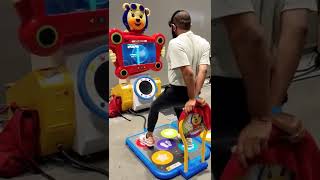 PIU Infinity in Pump It Up Jump machine [Not mine]