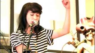 Kimbra - Love In High Places (Live @ Graffiti Cafe)