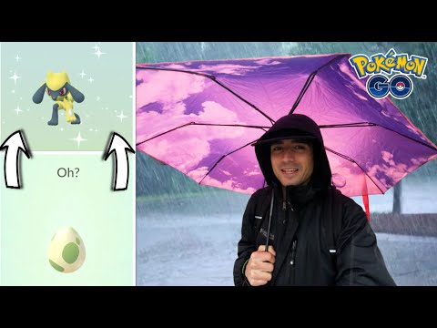 NOT EVEN THE RAIN COULD STOP US FROM GETTING A SHINY RIOLU! - POKÉMON GO
