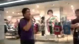 Singer Kapatids MegaMall Invasion