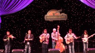 THE GRASCALS @ Silver Dollar City "Foggy Mountain Breakdown"