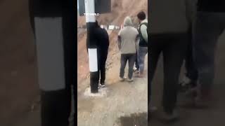 Download lagu Setidaknya 37 orang tewas akibat bus terjun ke jurang di jalan raya di Peru mp3