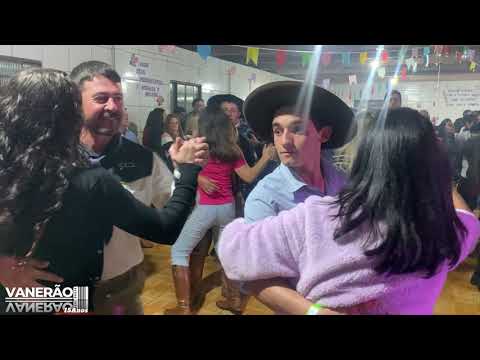 Começo de baile em Campo Belo do Sul SC - Grupo Vanerão