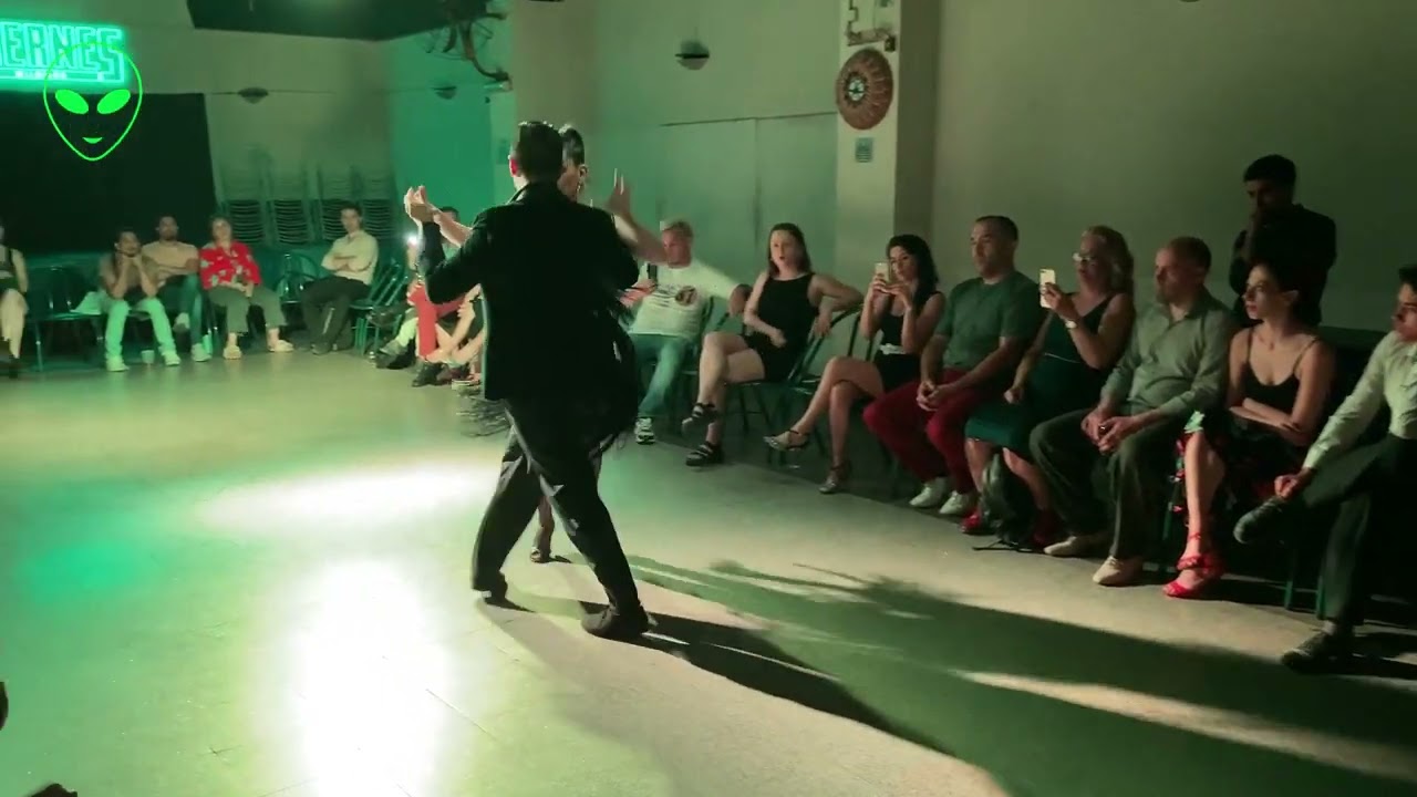 Ezequiel Lopez y Camila Alegre - En Juernes Milonga - (1/3)