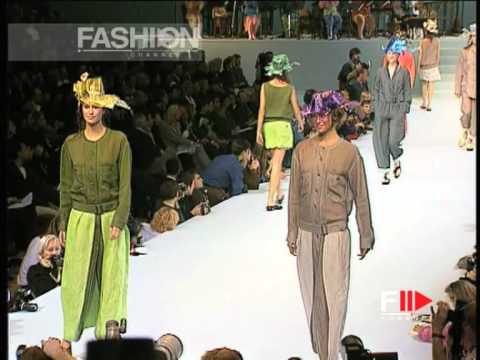 "Issey Miyake" Spring Summer 1995 Paris 2 of 7 pret a porter woman by FashionChannel