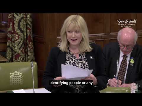 Rosie Duffield spreekt in Westminster Hall over genderkritische overtuigingen