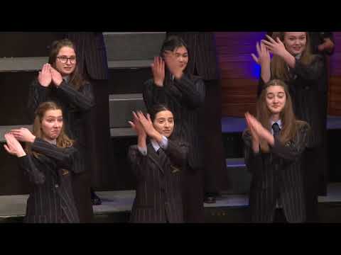 Three little maids from school (Gilbert & Sullivan, arr. John Leavitt) - Leonessa (Takapuna Grammar)