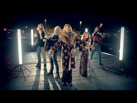 From Sweden, Singing To Iraqi Falafel (original) Alla Fagra feat. Behrang Miri - Falafelstaden
