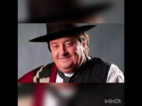 Cuatro letras para un verso (Día de las madres) . Carlos Ramón Fernandez.