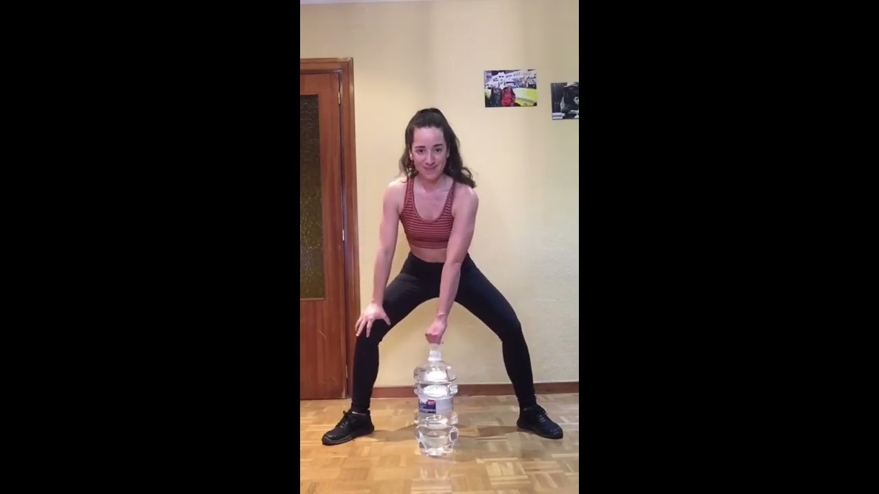 Workout con peso de botella de agua de 5 Litros por 15 minutos