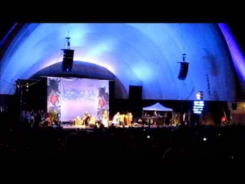Taj Mahal & Jack Johnson - Further on down the Road @ Kokua Festival 2010