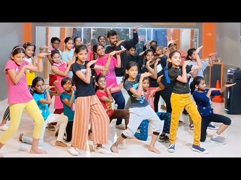 Kurchi Ni Madathapetti kids dance cover... #trending #kurchimadathapetti #telugu #maheshbabu