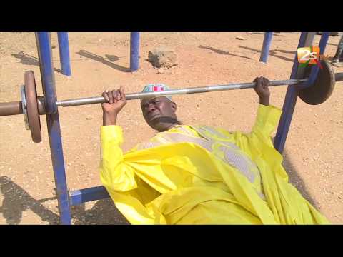 IMAGE DU JOUR - BÉCAYE MBAYE EN MODE MUSCULATION