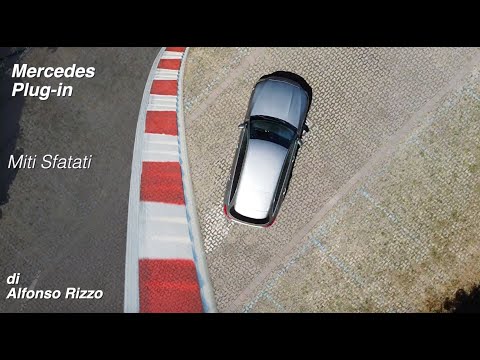 Mercedes gamma Plug-In a Ruote in Pista