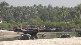 preview picture of video 'Ngapali Beach Myanmar , north side'