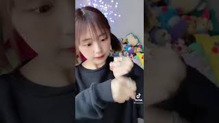 幼い子の手コキ