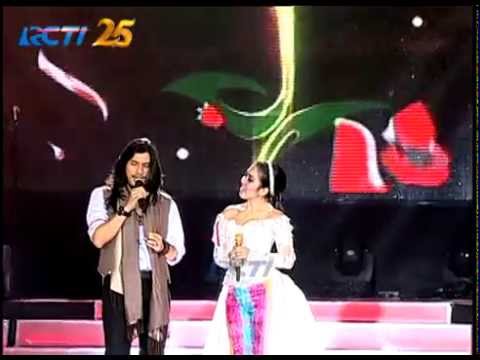 Syahrini feat. Virzha "Cinta Sendirian" - Simfoni Untuk Bangsa