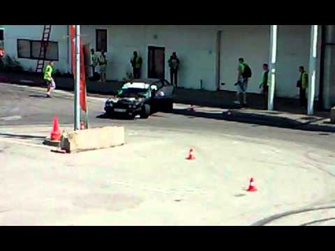 D1Sport Drift Wars Ukmergė. Aleksandras Kolesnikovas trenkiasi į parduotuvės sieną