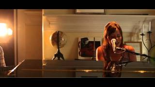 Sara Groves performs "Eyes On The Prize"