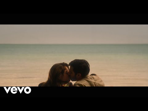 Pipe Bueno - Vuelta al mundo (De "Siempre Fui Yo 2" | Momento musical | Disney+)