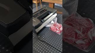 Flüssigkeiten vakuumieren mit dem VRH 790 advanced Pro Vakuumierer von CASO Desi
