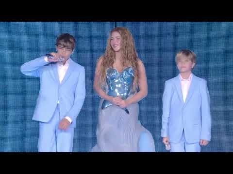Shakira sings with her sons Milan and Sasha at Buenos Aires concert 