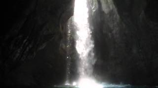 preview picture of video 'Cascadas en Cerro Azul III Parte (Libro Visita Cada Rincón de Venezuela)'