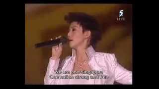 孫燕姿 Stefanie Sun - One United People (2003 新加坡國慶表演 (2) Singapore NDP 2003 Part2) 【20030809】