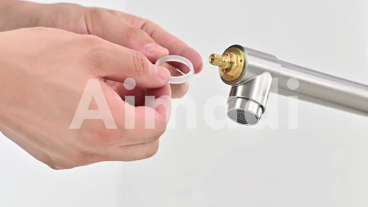 Replace the valve core of the small sprayer